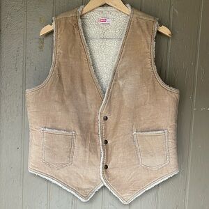 Levi’s vintage Sherpa corduroy vest